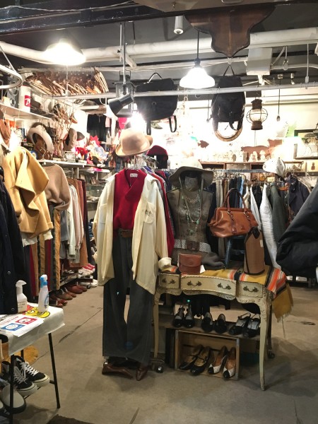 Lanp  by  VALON | Discover unique vintage shops in Japan on Vintage.City