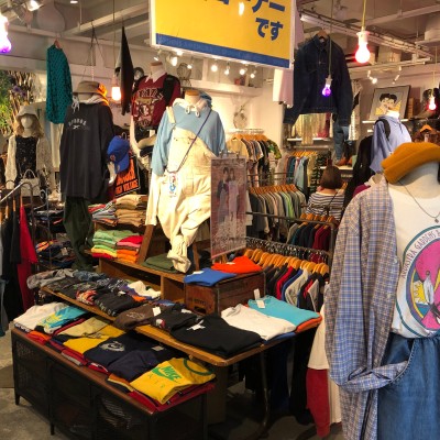 SPINNSアメリカ村店 | 古着屋、古着の取引はVintage.City