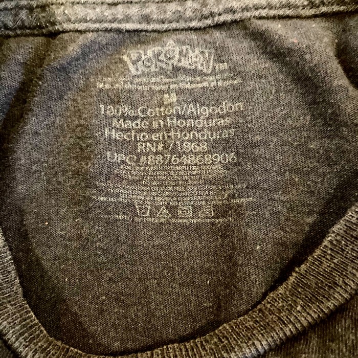 ピカチュウT  S  黒 ポケモンT 逆輸入T ブラック Tシャツ キャラT | Vintage.City 古着屋、古着コーデ情報を発信