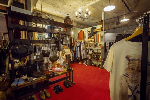 タナゴコロータス　Tanagocolotus 神戸店 | Discover unique vintage shops in Japan on Vintage.City