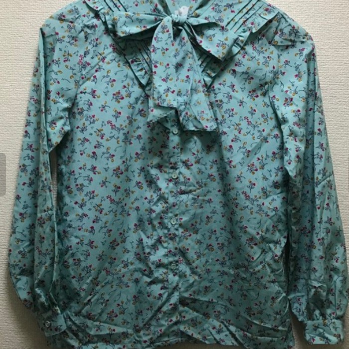ブラウス　ボウタイ　リボン　長袖　花柄　レトロボタン　青緑　日本製ヴィンテージ