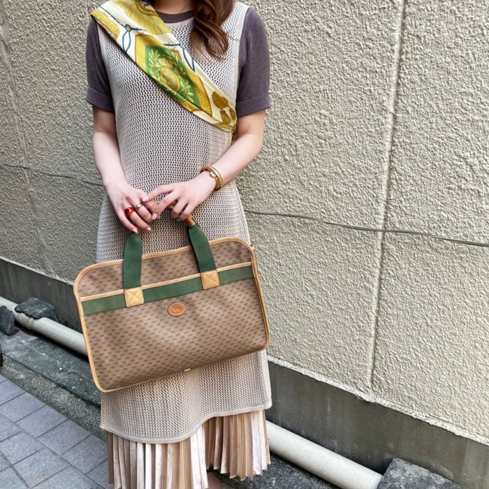 OLD Gucci マイクロGG A4対応ブリーフバッグ（茶） | Vintage.City Vintage Shops, Vintage Fashion Trends