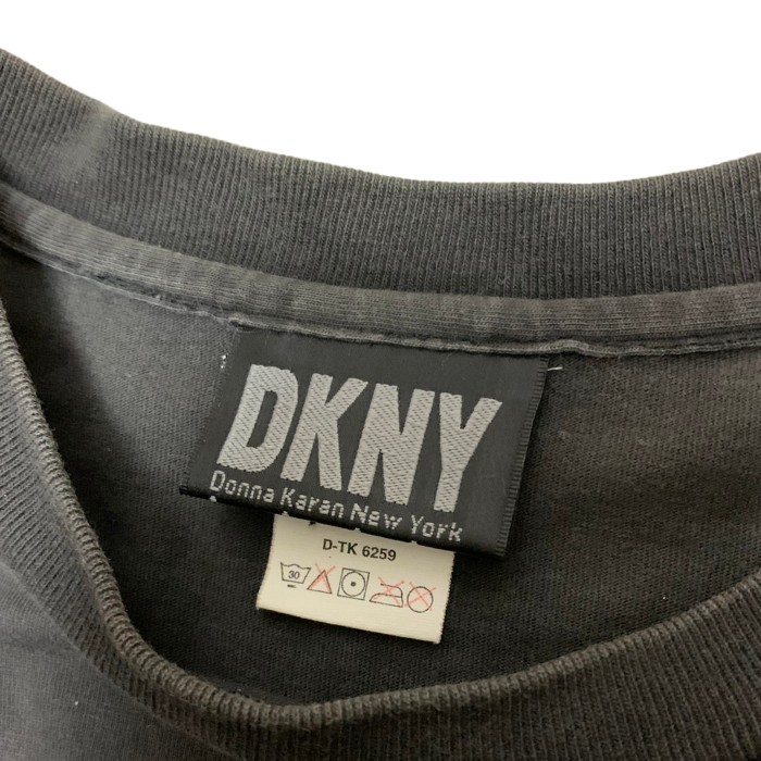 DKNY Print t-shirt MADE IN USA | Vintage.City 古着屋、古着コーデ情報を発信
