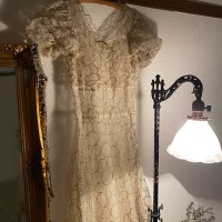 1920’s White and Gold Embroidered Net Ma | Vintage.City 古着屋、古着コーデ情報を発信