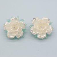 1970's White Flower earrings | Vintage.City 古着屋、古着コーデ情報を発信