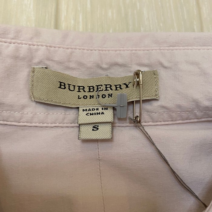 BURBERRY いちごミルクのワイシャツ | Vintage.City 古着屋、古着コーデ情報を発信