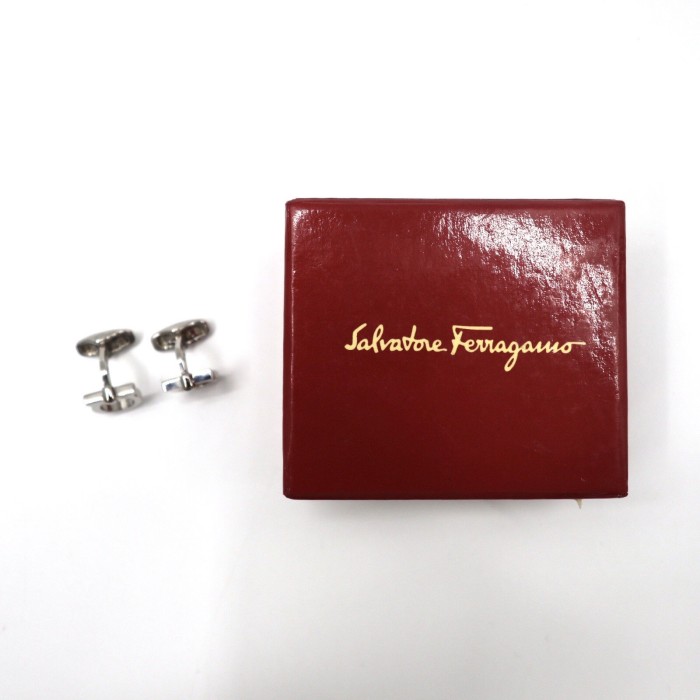 Salvatore ferragamo カフスボタン シルバー ガンチーニ | Vintage.City 古着屋、古着コーデ情報を発信