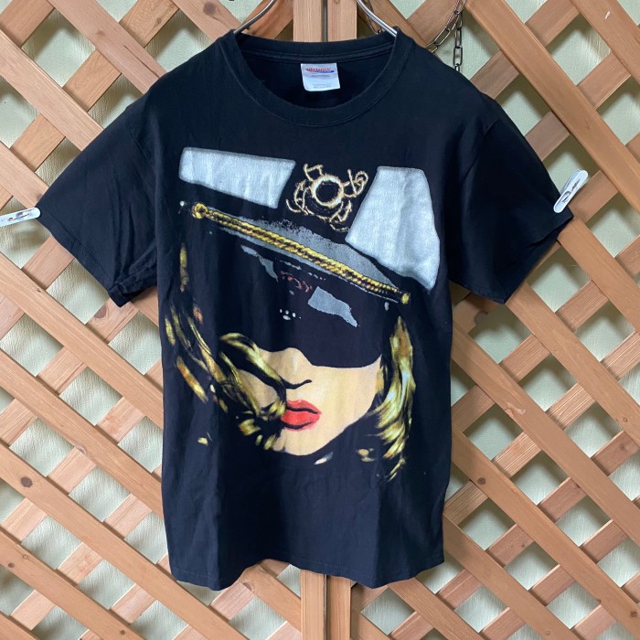 ヘインズ Madonna Tシャツ THE GIRLIE SHOW ブラック | Vintage.City