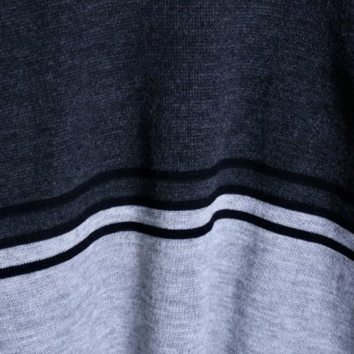 "LACOSTE" charcoal gray V neck knit | Vintage.City 古着屋、古着コーデ情報を発信