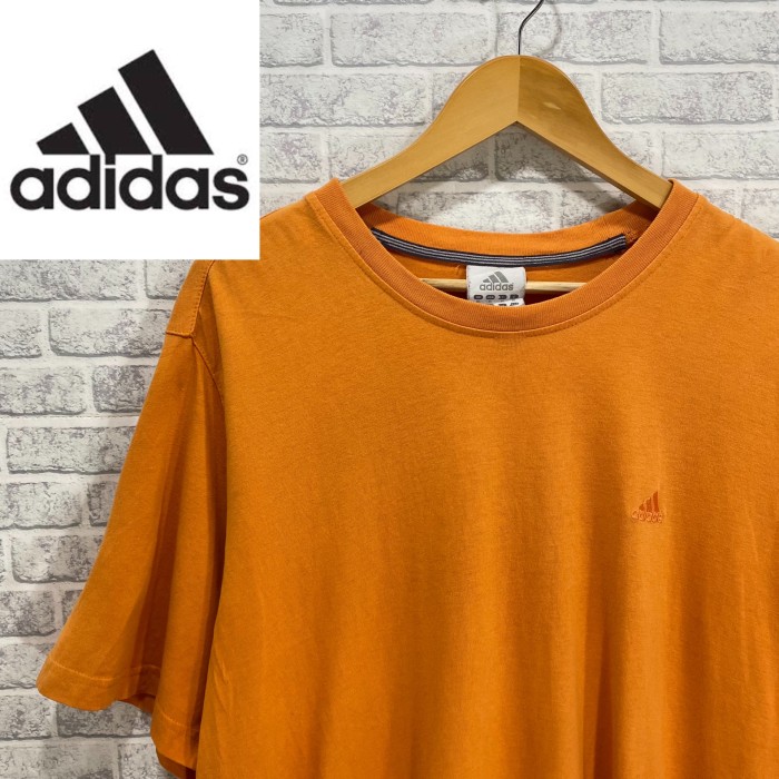 【半額セール中】 adidas Tシャツ　オーバーサイズ　ワンポイントロゴ　オレンジ | Vintage.City 古着屋、古着コーデ情報を発信