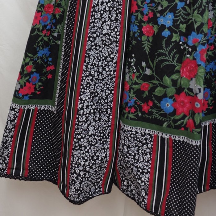 花柄のボリュームスカート | Vintage.City 古着屋、古着コーデ情報を発信