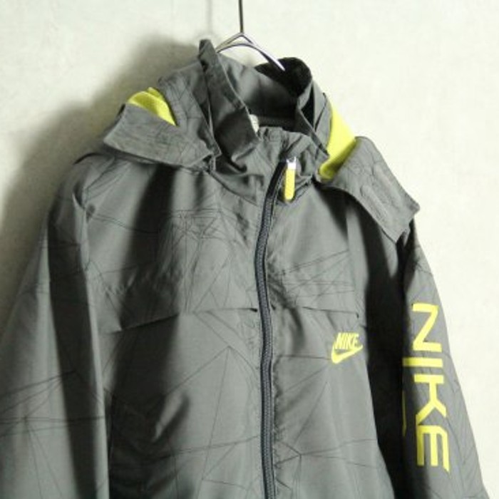 "NIKE" contemporary art sport jacket | Vintage.City Vintage Shops, Vintage Fashion Trends