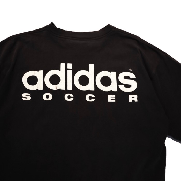 USED 80s "adidas soccer" print T-shirt | Vintage.City Vintage Shops, Vintage Fashion Trends