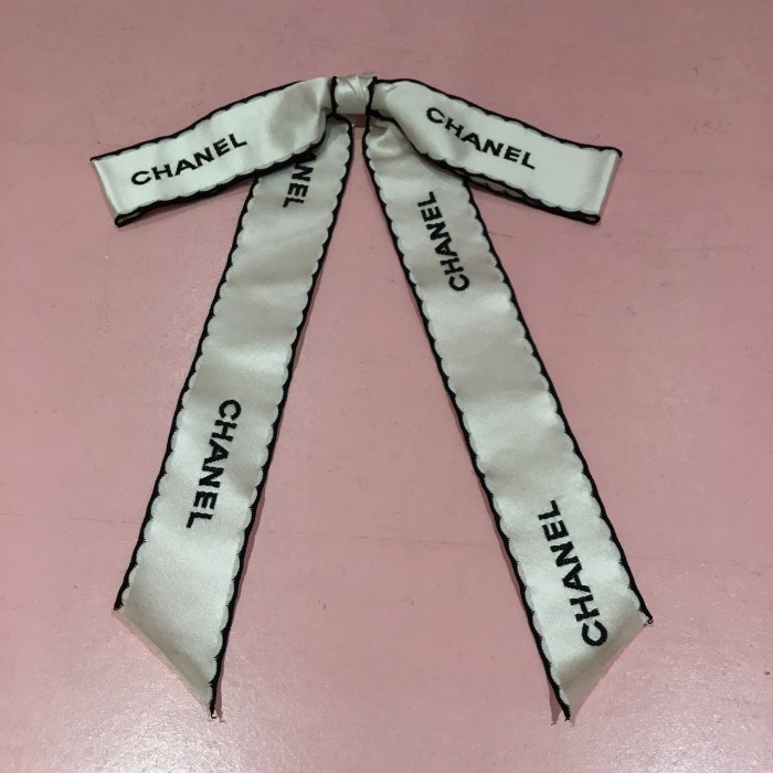 Vintage Chanel Ribbon Brooch | Vintage.City 古着屋、古着コーデ情報を発信