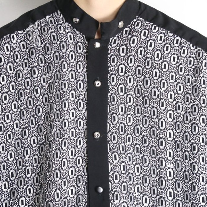 white shiny weave pattern shirt | Vintage.City Vintage Shops, Vintage Fashion Trends