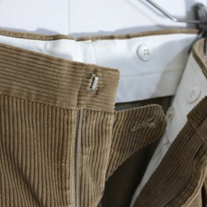 brown corduroy 2-tuck slacks | Vintage.City Vintage Shops, Vintage Fashion Trends