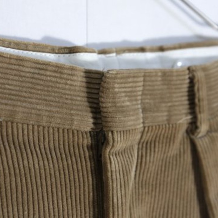 brown corduroy 2-tuck slacks | Vintage.City 빈티지숍, 빈티지 코디 정보