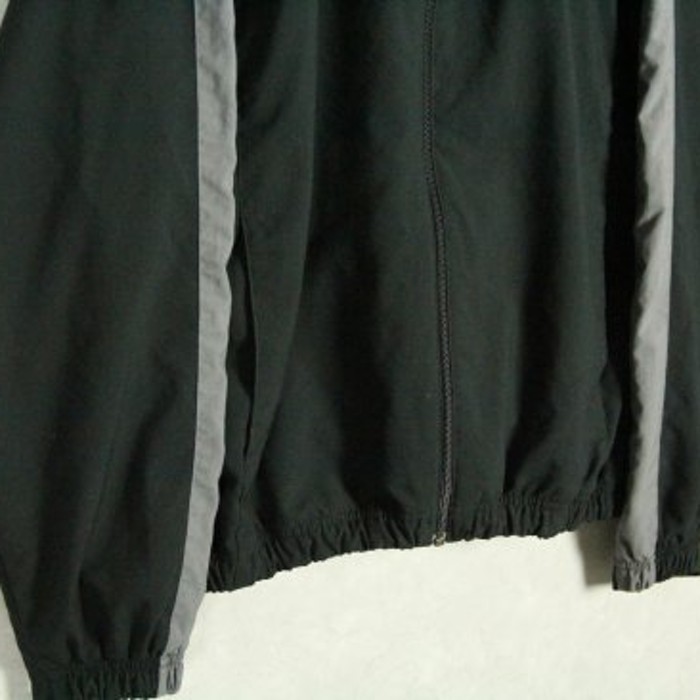 "NIKE" emblem design black track jacket | Vintage.City Vintage Shops, Vintage Fashion Trends