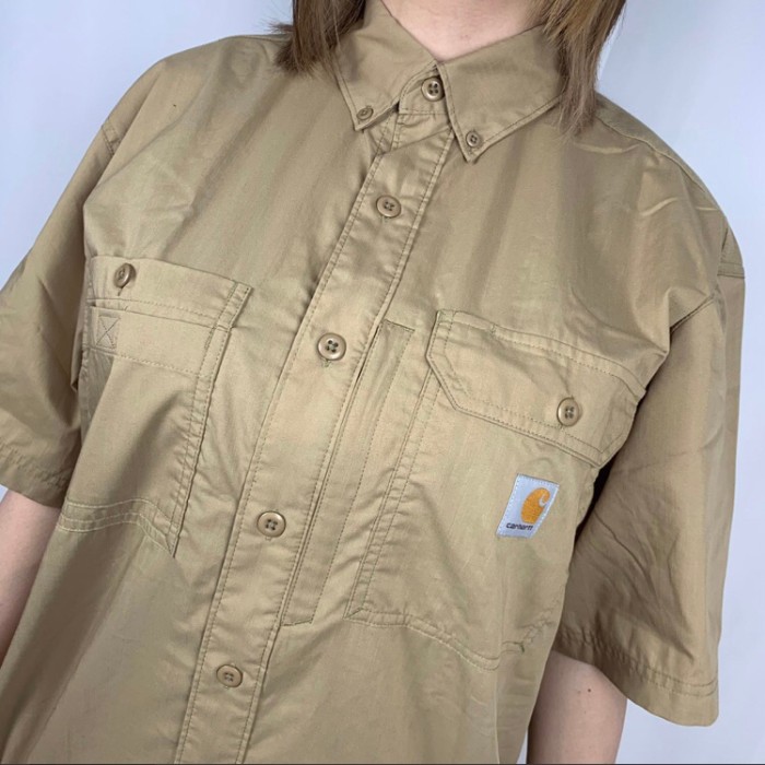 【カーハート】ワンポイントパッチロゴ　半袖シャツ　ベージュ | Vintage.City 古着屋、古着コーデ情報を発信