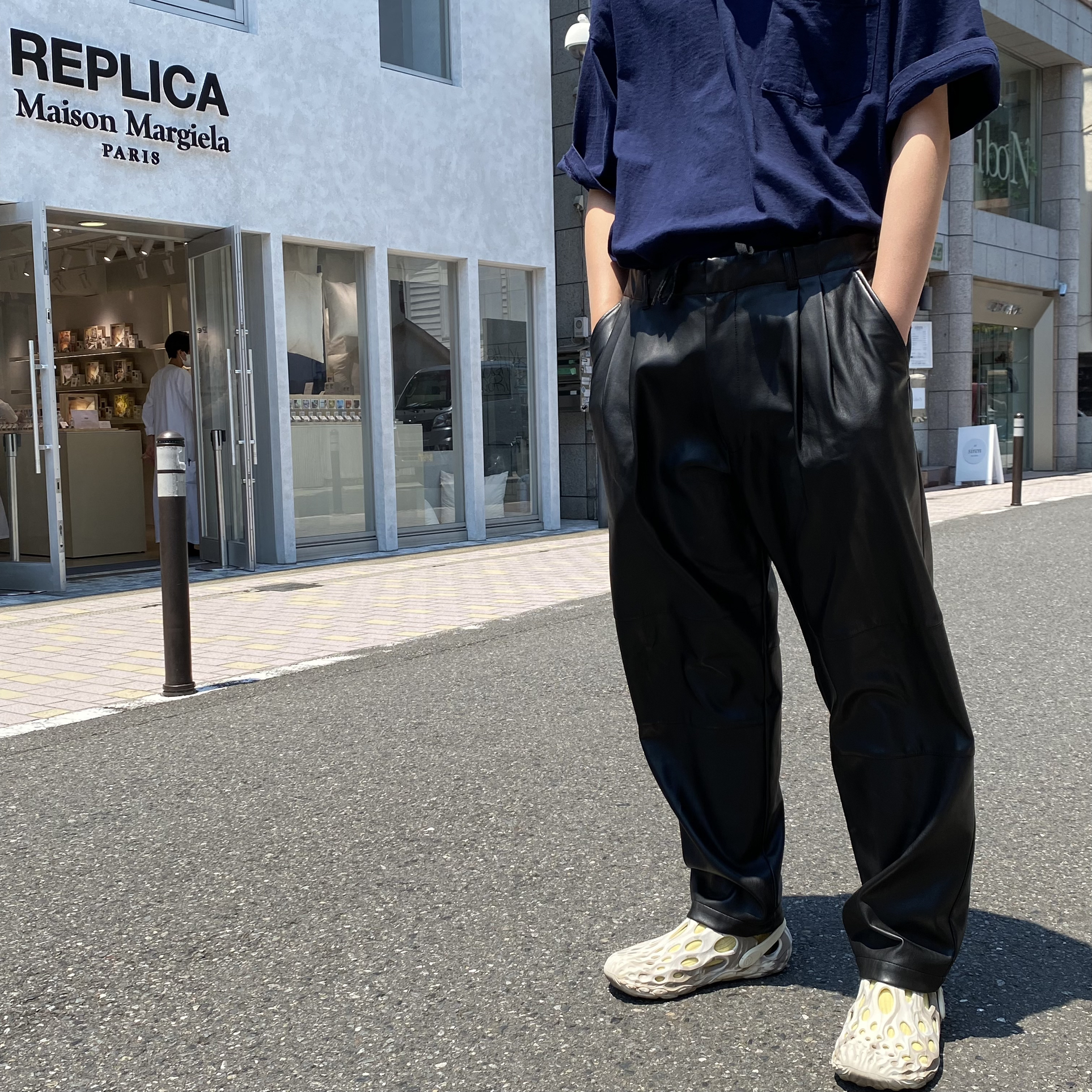 につき SUNSEA - stein fake leather trousers の通販 by takui
