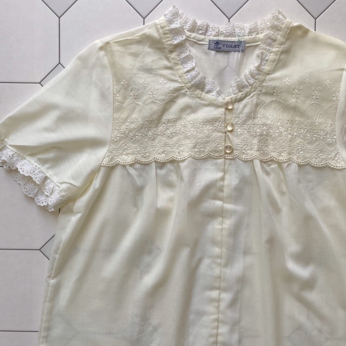 pale yellow lace & embroidered blouse | Vintage.City 빈티지숍, 빈티지 코디 정보