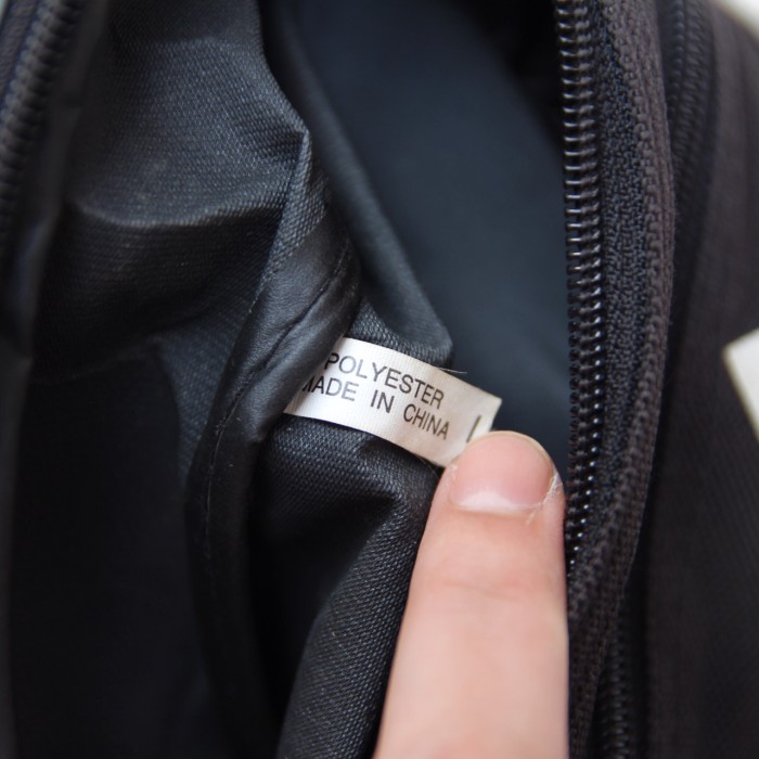 Adidas Nylon Body Bag | Vintage.City 古着屋、古着コーデ情報を発信