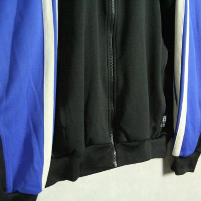 "adidas" bicolor soccer emblem jacket | Vintage.City 古着屋、古着コーデ情報を発信