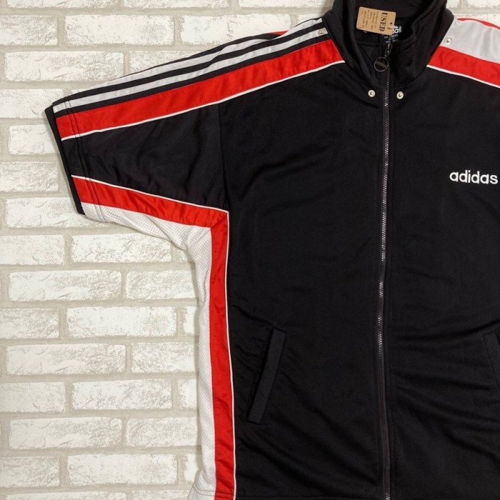 adidas（アディダス） 赤×白×黒 半袖フルジップジャケット Lサイズ