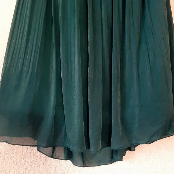 フレアースカート深緑 Mサイズ 軽い素材感 ウエストゴム 美品  未使用に近い | Vintage.City 빈티지숍, 빈티지 코디 정보
