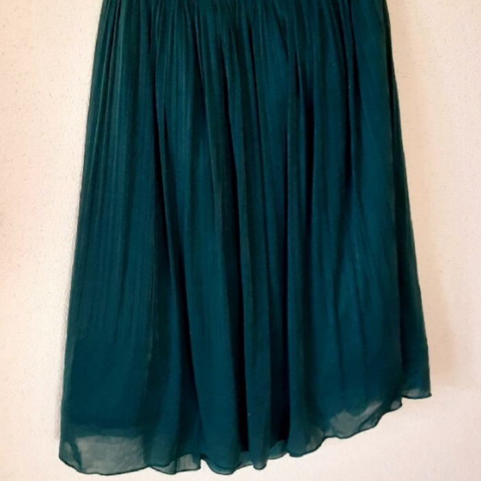 フレアースカート深緑 Mサイズ 軽い素材感 ウエストゴム 美品  未使用に近い | Vintage.City 古着屋、古着コーデ情報を発信