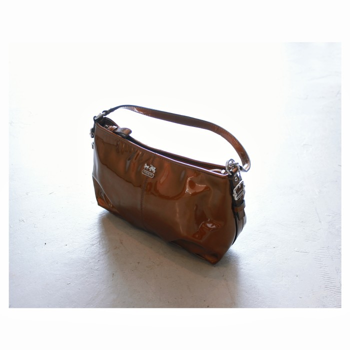 “COACH” Patent Leather Handbag | Vintage.City 빈티지숍, 빈티지 코디 정보