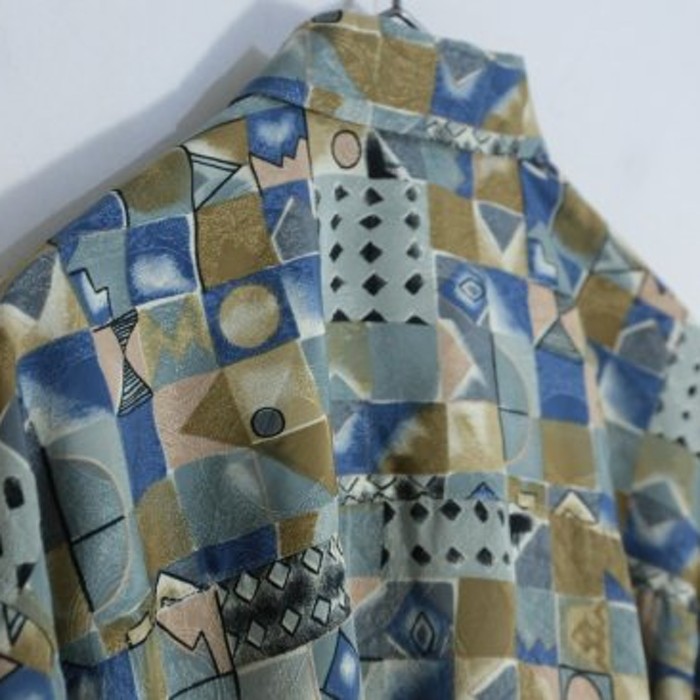 blue × yellow cube shard design shirt | Vintage.City 빈티지숍, 빈티지 코디 정보