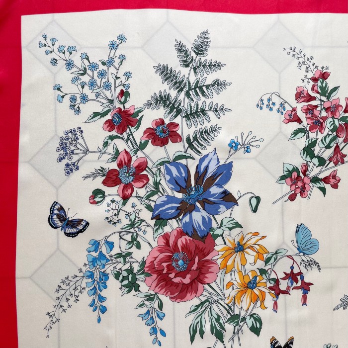 butterfly & flower silk scarf | Vintage.City Vintage Shops, Vintage Fashion Trends