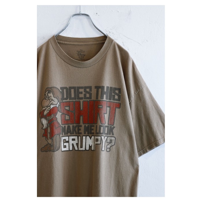 Disney “Grumpy” Seven Dwarfs Tshirt | Vintage.City 古着屋、古着コーデ情報を発信