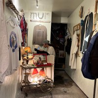 mur | Vintage Shops, Buy and sell vintage fashion items on Vintage.City