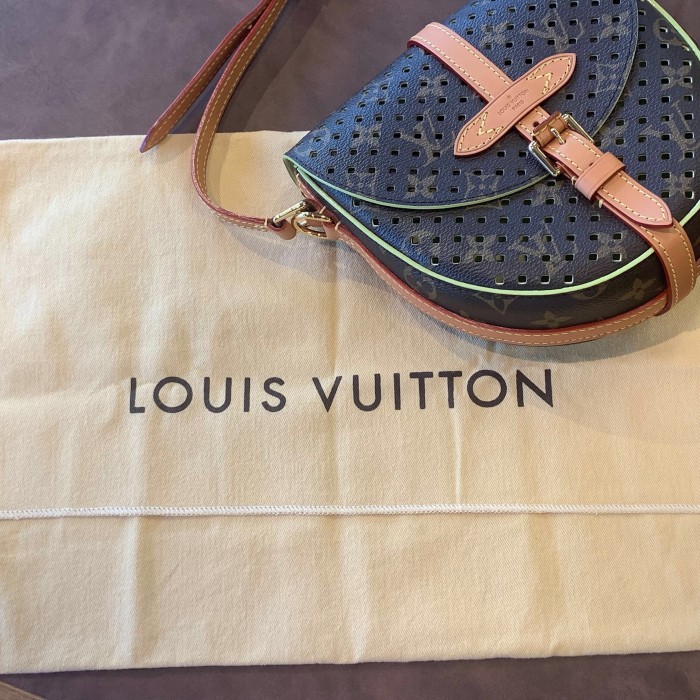 Louis Vuitton ルイヴィトン　シャンティPM モノグラムペルフォ | Vintage.City 빈티지숍, 빈티지 코디 정보