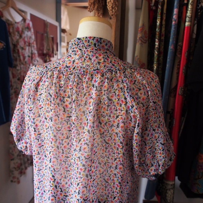 retro flower blouse/ちび丸襟のレトロ花柄ブラウス | Vintage.City 古着屋、古着コーデ情報を発信