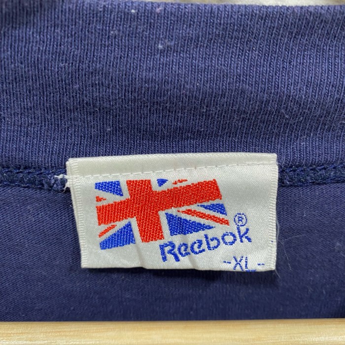 Reebok  オーバーサイズTシャツ　ワンポイントロゴ　刺繍ロゴ | Vintage.City 빈티지숍, 빈티지 코디 정보