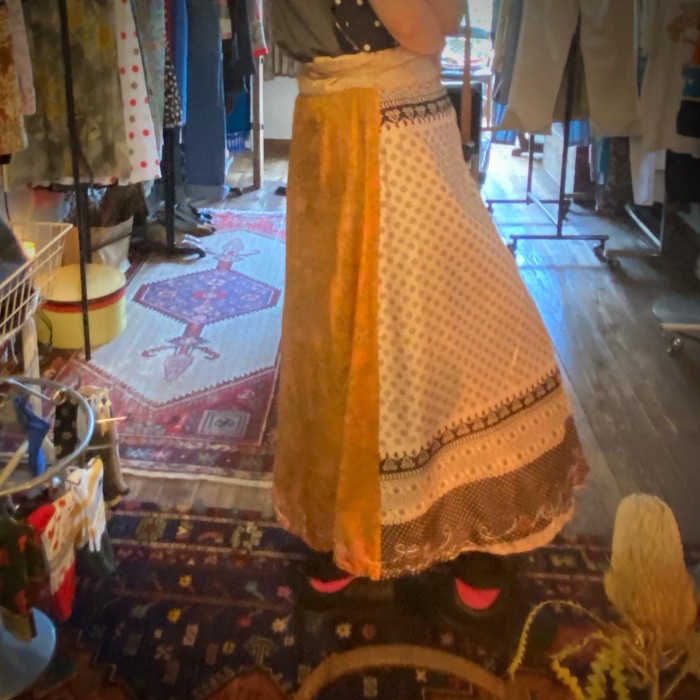 silk patchwork wrap skirt/シルクのパッチワーク刺繍巻き | Vintage.City 빈티지숍, 빈티지 코디 정보