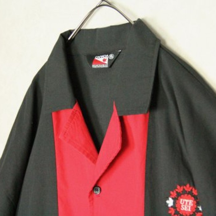 center color switch emblem box shirt | Vintage.City Vintage Shops, Vintage Fashion Trends