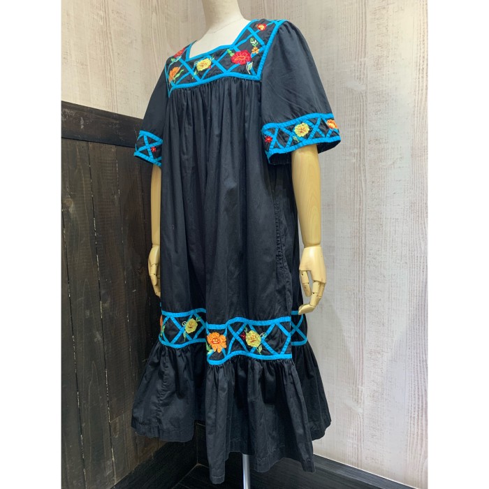 70s 80s ビンテージ メキシカン 刺繍 ブラック ワンピース ドレス