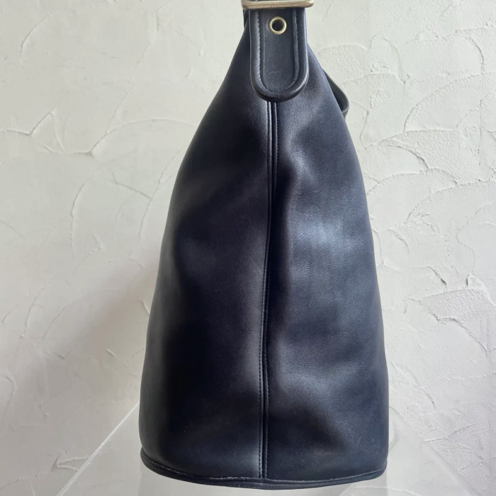 USA oldcoach black leather bucket bag | Vintage.City 빈티지숍, 빈티지 코디 정보