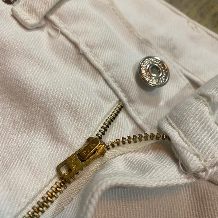 70s Levi’s white denim flare pants | Vintage.City 古着屋、古着コーデ情報を発信