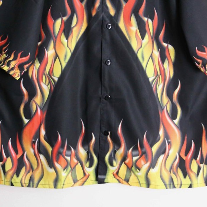 burning spade pattern black loose shirt | Vintage.City 古着屋、古着コーデ情報を発信