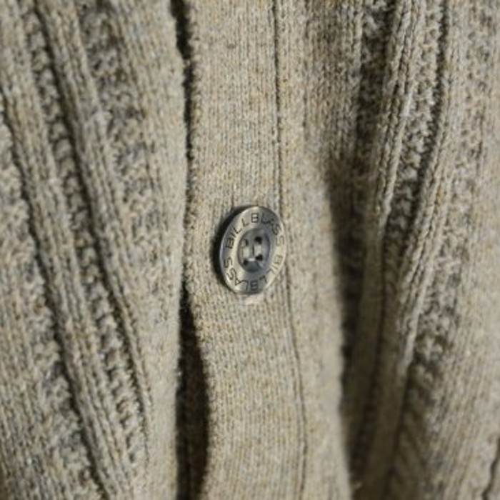 "BILLBLASS" beige basic V neck cardigan. | Vintage.City 古着屋、古着コーデ情報を発信