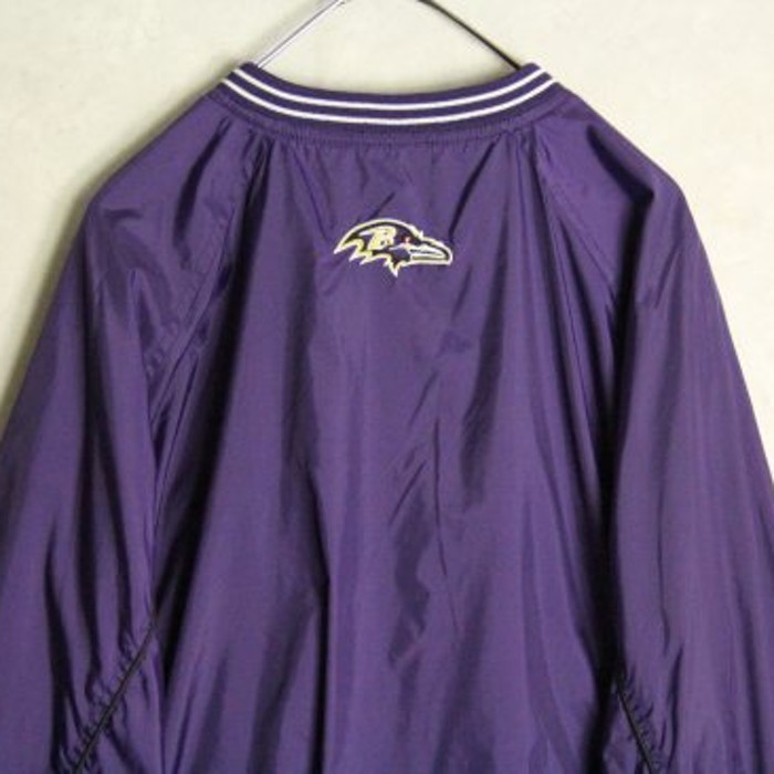 deep purple Vneck sporty pullover | Vintage.City Vintage Shops, Vintage Fashion Trends