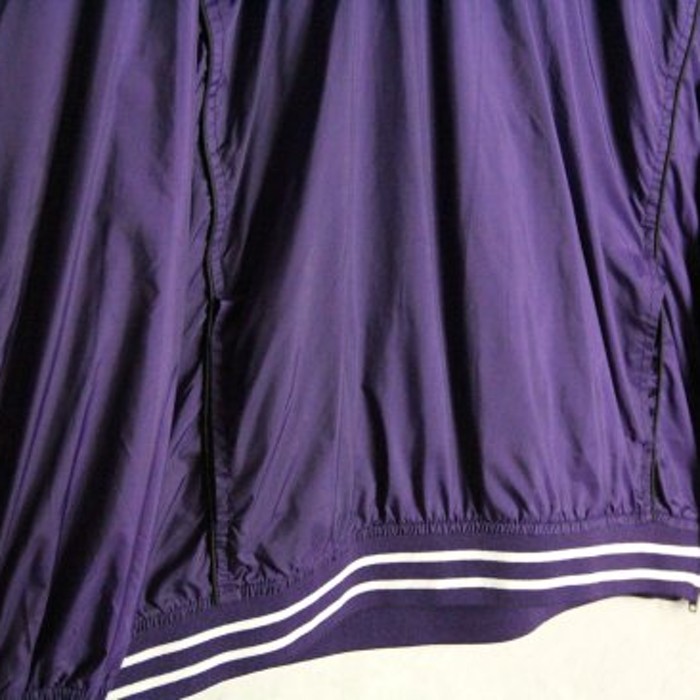 deep purple Vneck sporty pullover | Vintage.City Vintage Shops, Vintage Fashion Trends