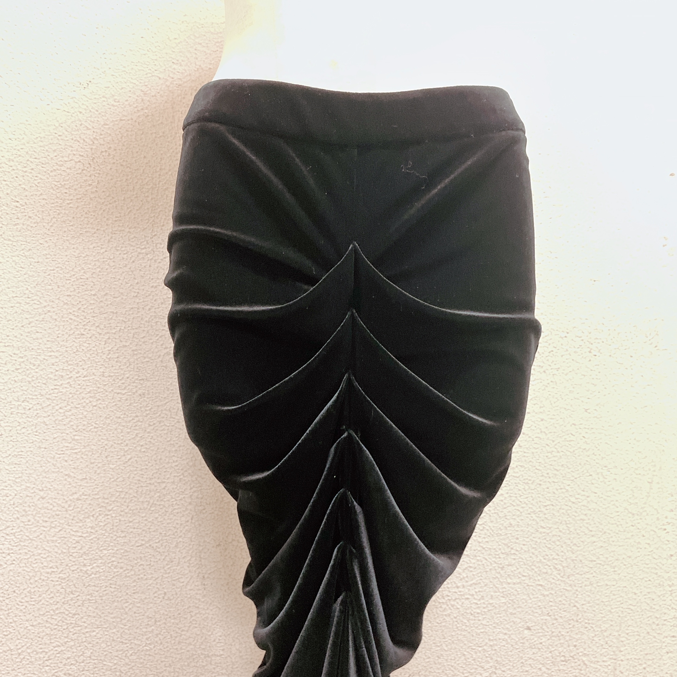 ARMANI アルマーニスカート 裾 フレア フリル マーメイドライン 36 黒