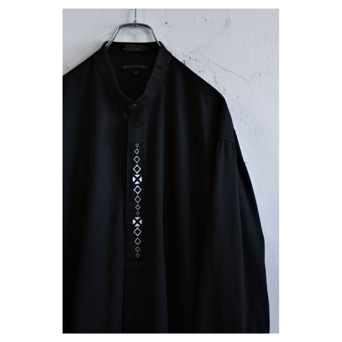Old Embroidered Bandcollar Black Shirt | Vintage.City ヴィンテージ 古着