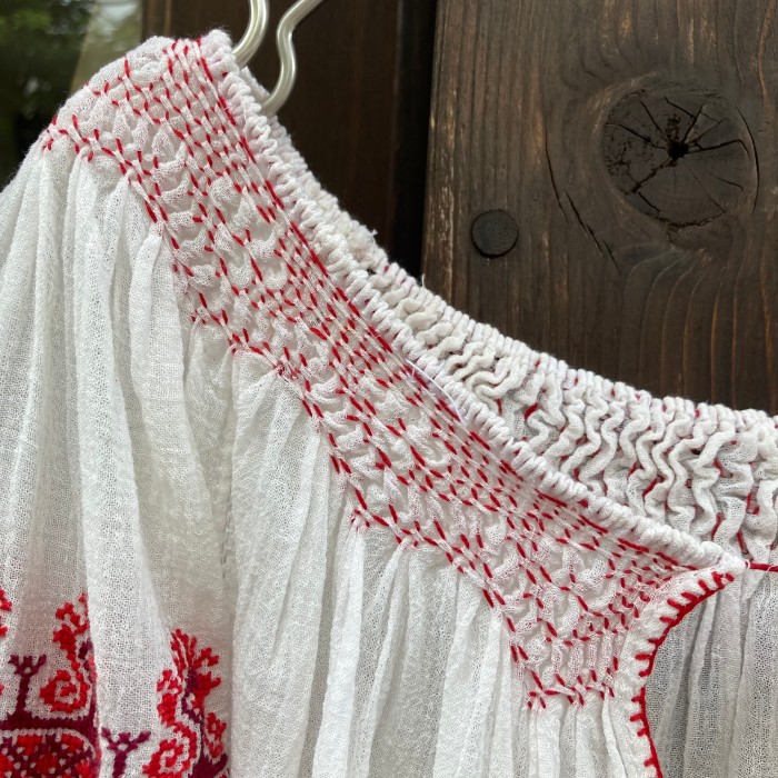 Rumania white × red embroidery tunic | Vintage.City ヴィンテージ 古着